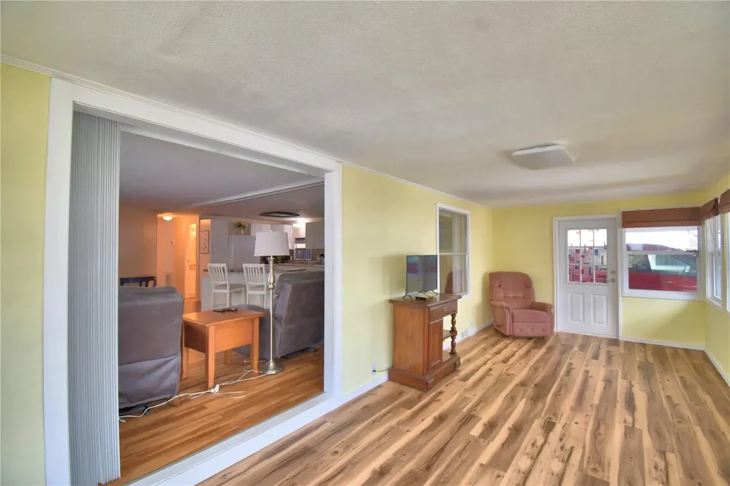 145 Holiday Lane Auburndale FL 33823