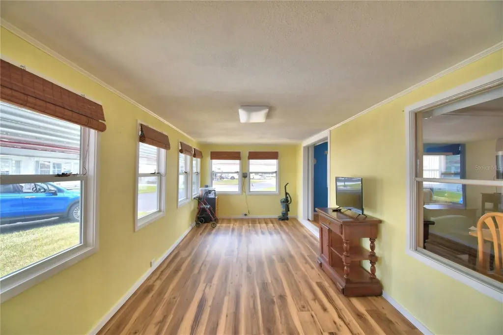 145 Holiday Lane Auburndale FL 33823