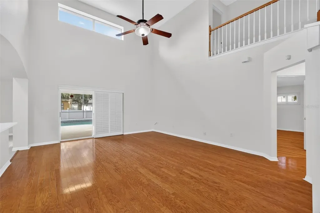 729 Strihal Loop Oakland FL 34787