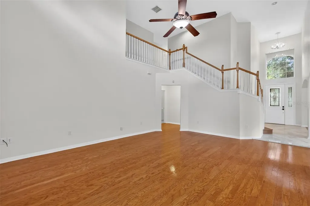 729 Strihal Loop Oakland FL 34787