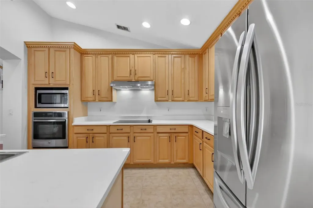 729 Strihal Loop Oakland FL 34787