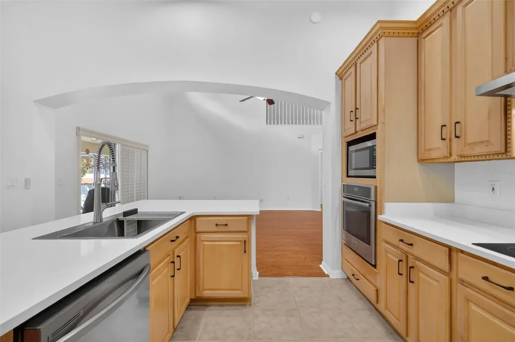 729 Strihal Loop Oakland FL 34787