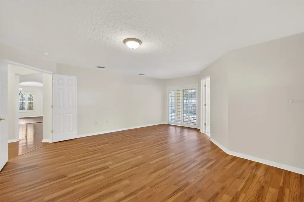 729 Strihal Loop Oakland FL 34787