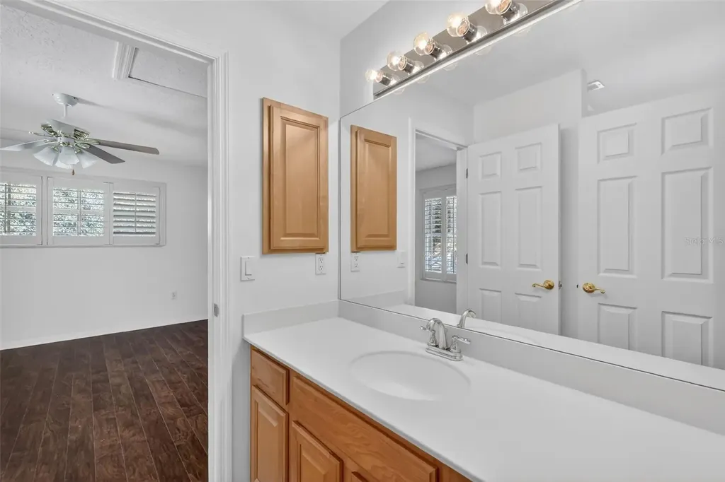 729 Strihal Loop Oakland FL 34787