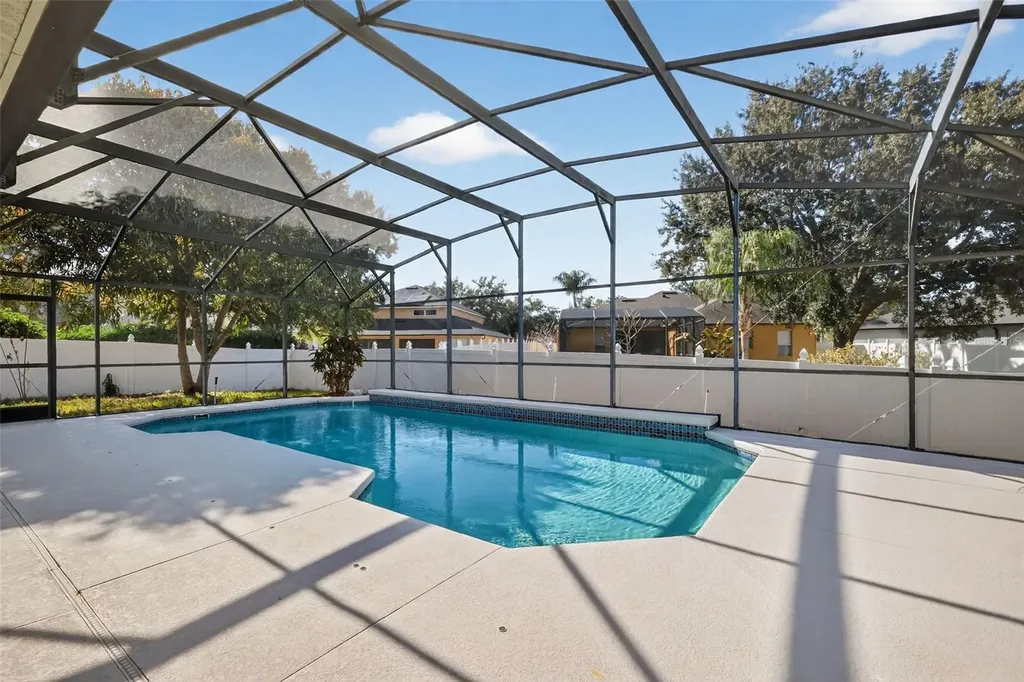 729 Strihal Loop Oakland FL 34787