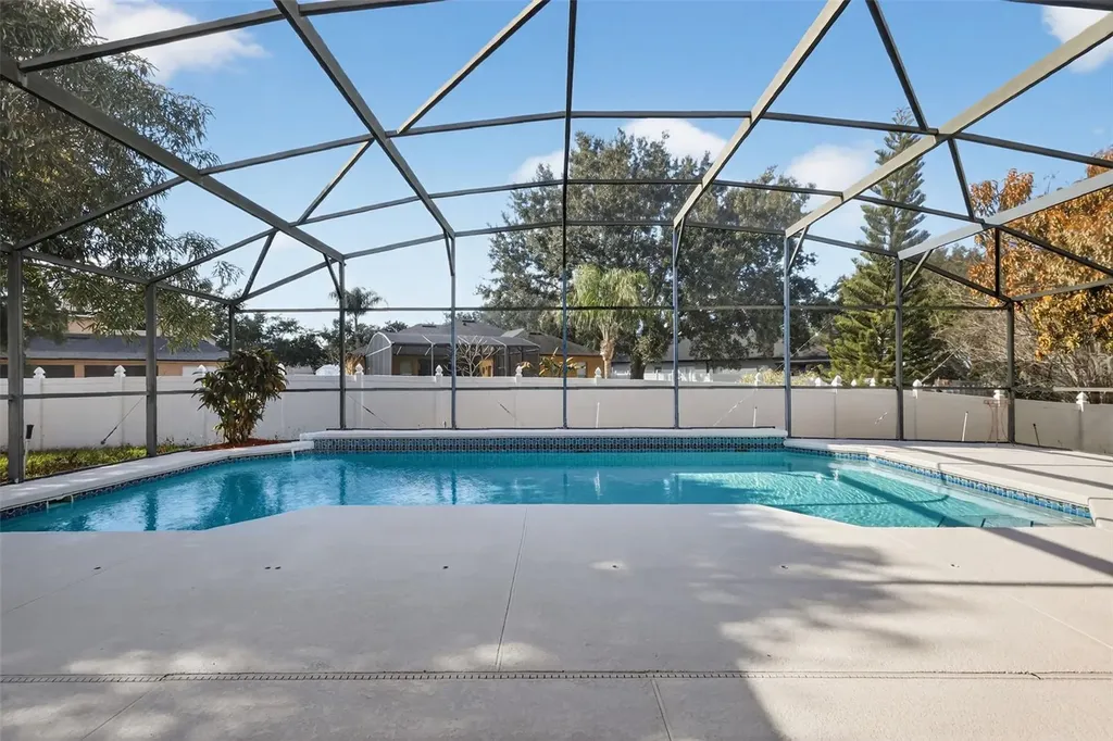 729 Strihal Loop Oakland FL 34787