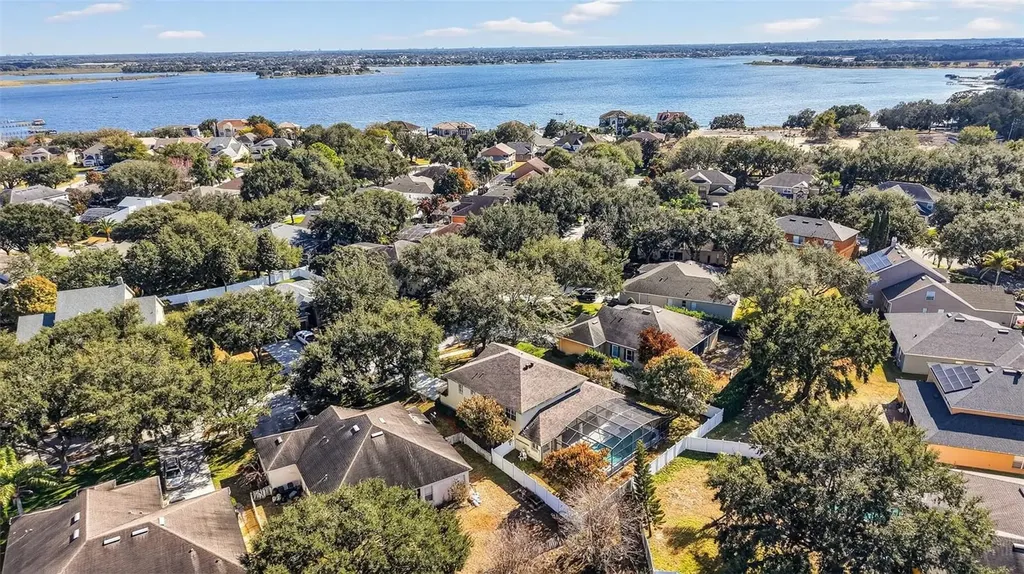 729 Strihal Loop Oakland FL 34787