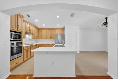 729 Strihal Loop Oakland FL 34787