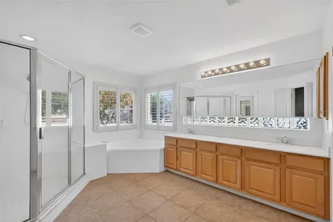 729 Strihal Loop Oakland FL 34787