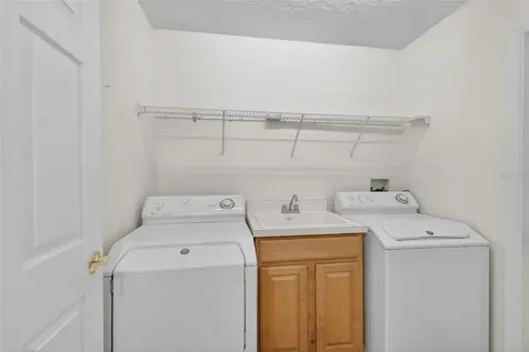 729 Strihal Loop Oakland FL 34787