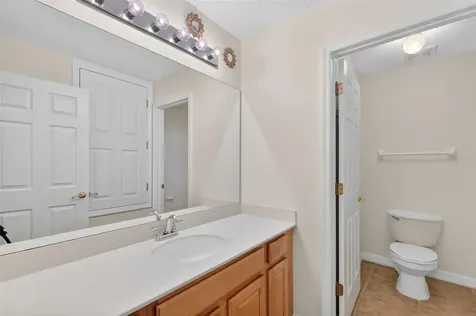 729 Strihal Loop Oakland FL 34787