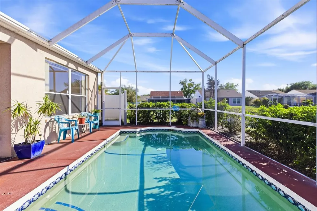 5512 47th Court E Bradenton FL 34203