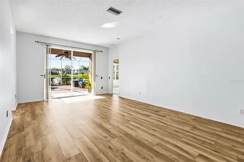 5512 47th Court E Bradenton FL 34203