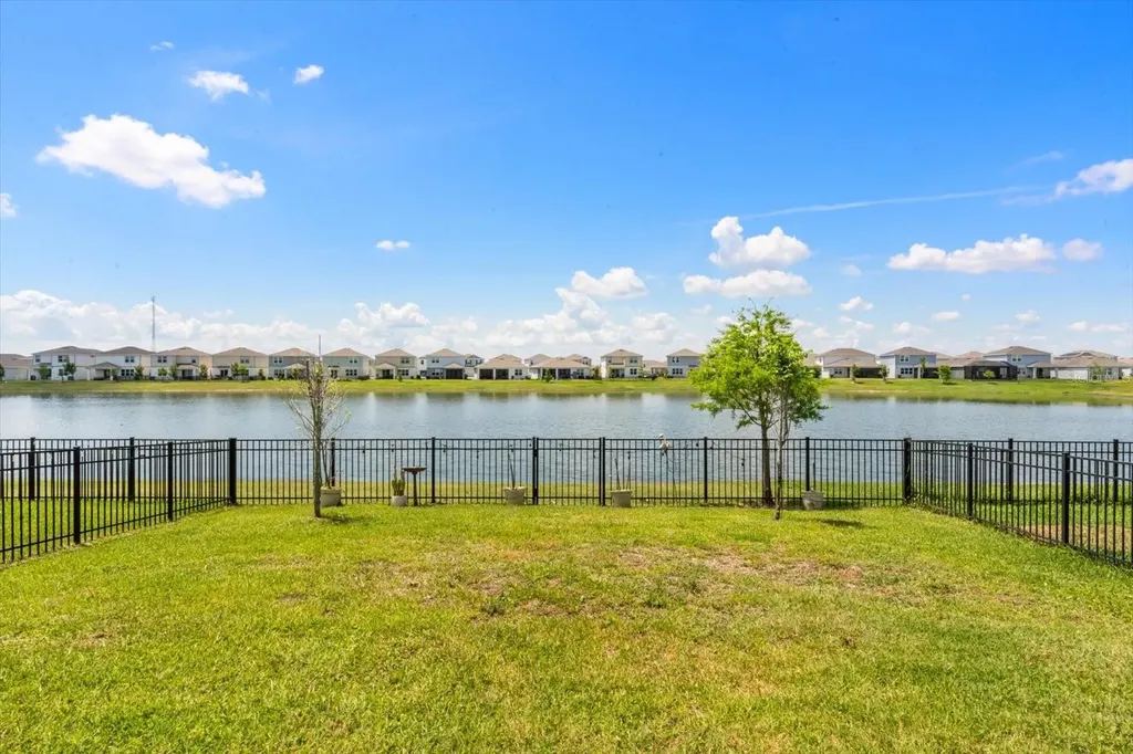 2624 Blowing Breeze Avenue Kissimmee FL 34744