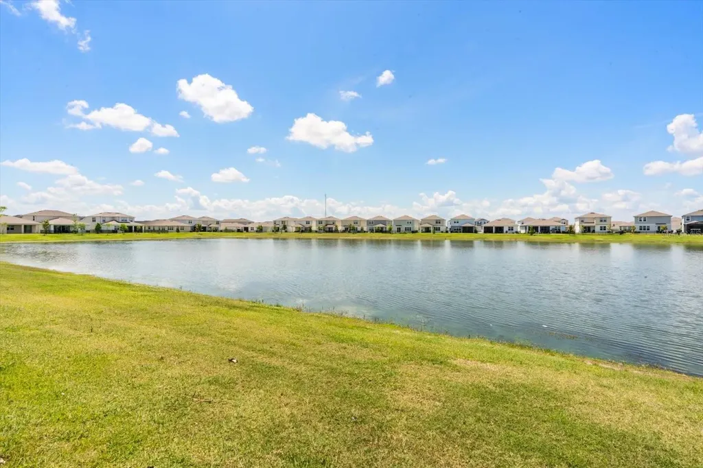 2624 Blowing Breeze Avenue Kissimmee FL 34744