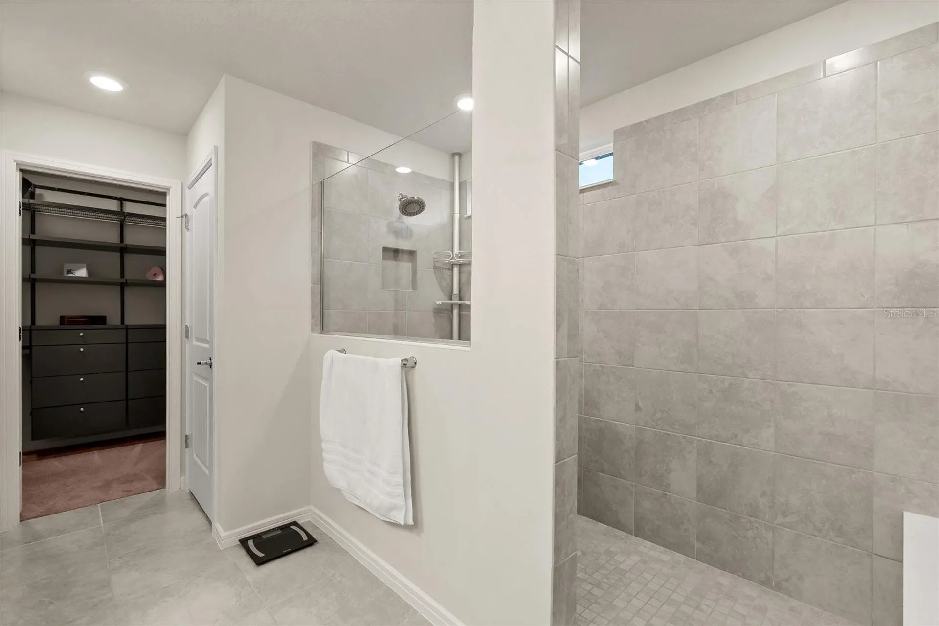 2624 Blowing Breeze Avenue Kissimmee FL 34744