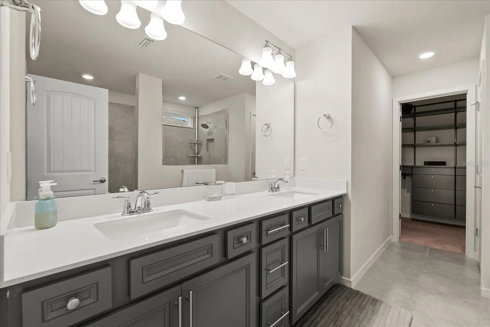 2624 Blowing Breeze Avenue Kissimmee FL 34744