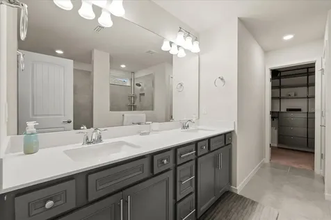 2624 Blowing Breeze Avenue Kissimmee FL 34744