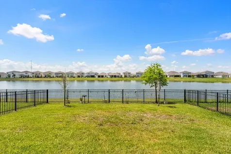 2624 Blowing Breeze Avenue Kissimmee FL 34744