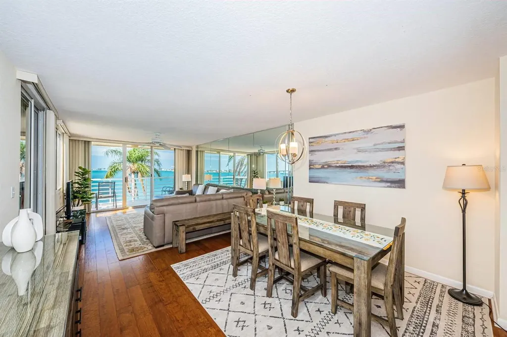 6105 Bahia Del Mar Circle St Petersburg FL 33715