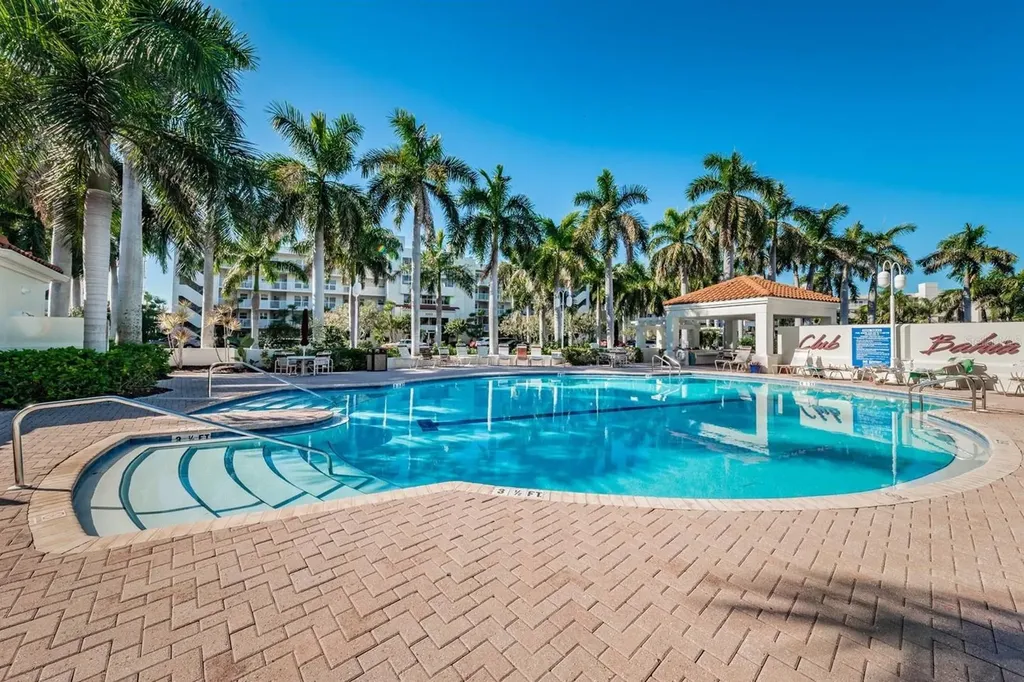 6105 Bahia Del Mar Circle St Petersburg FL 33715