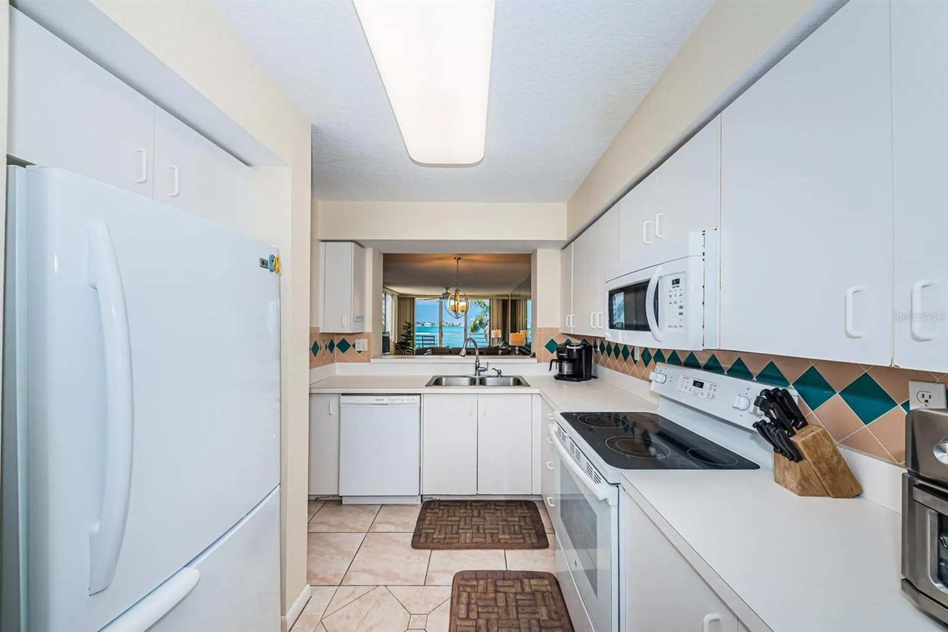 6105 Bahia Del Mar Circle St Petersburg FL 33715