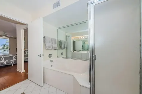 6105 Bahia Del Mar Circle St Petersburg FL 33715