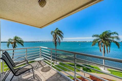 6105 Bahia Del Mar Circle St Petersburg FL 33715