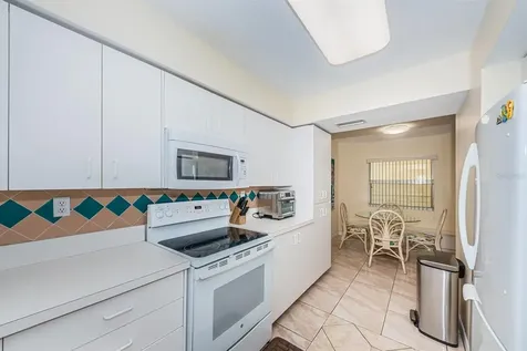 6105 Bahia Del Mar Circle St Petersburg FL 33715