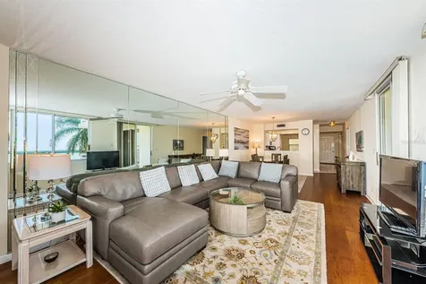 6105 Bahia Del Mar Circle St Petersburg FL 33715