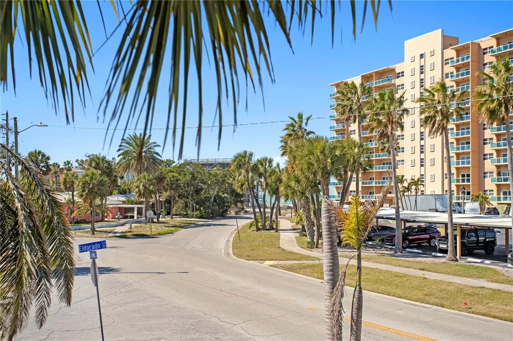 879 Eldorado Avenue Clearwater Beach FL 33767