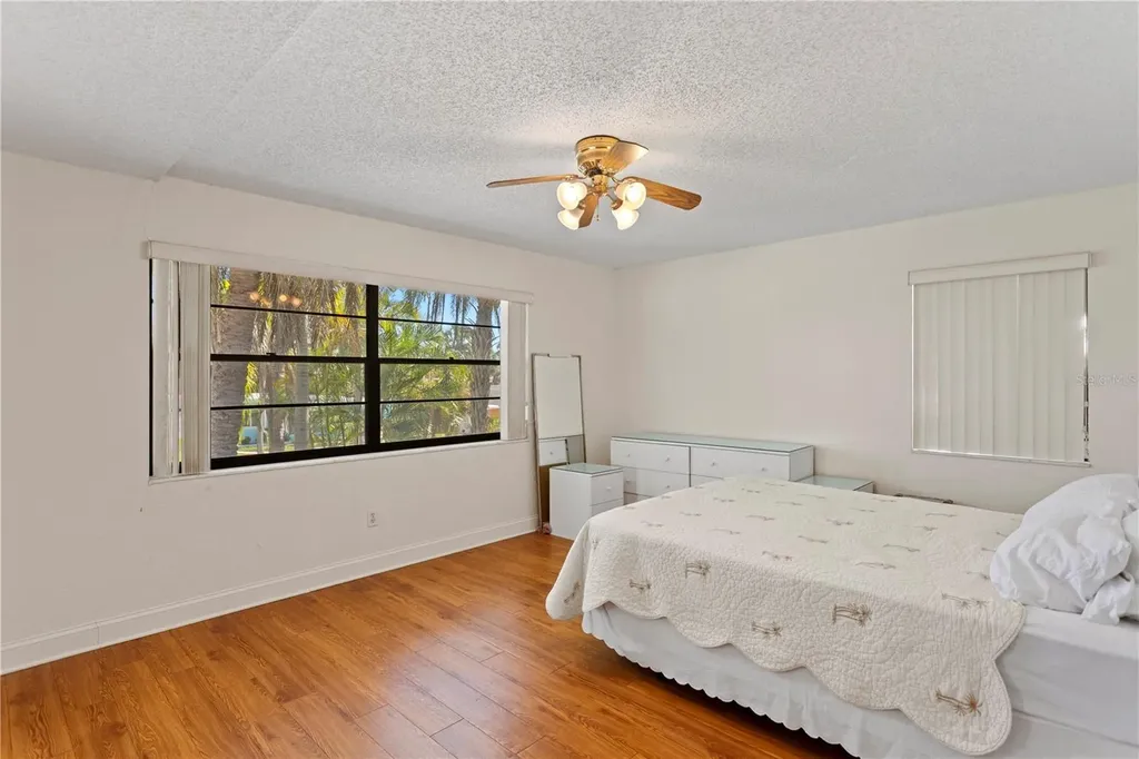 879 Eldorado Avenue Clearwater Beach FL 33767