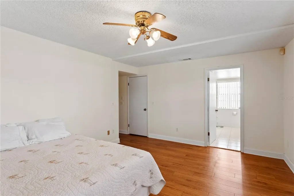 879 Eldorado Avenue Clearwater Beach FL 33767
