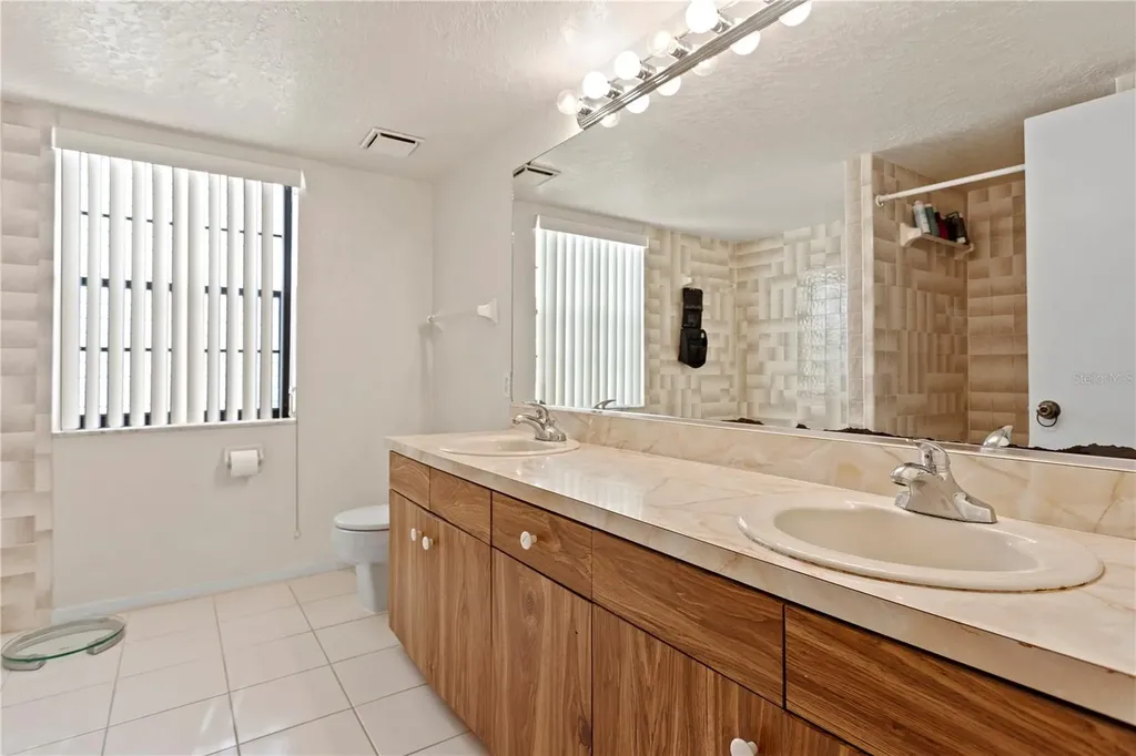 879 Eldorado Avenue Clearwater Beach FL 33767