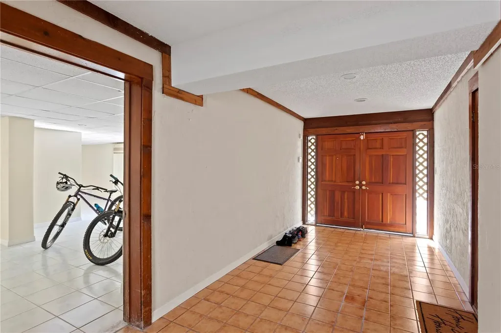 879 Eldorado Avenue Clearwater Beach FL 33767