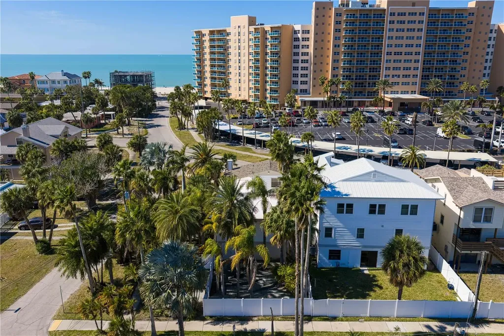 879 Eldorado Avenue Clearwater Beach FL 33767