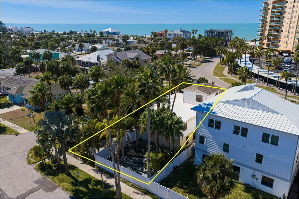 879 Eldorado Avenue Clearwater Beach FL 33767
