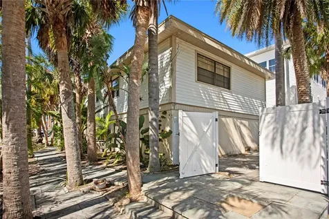 879 Eldorado Avenue Clearwater Beach FL 33767