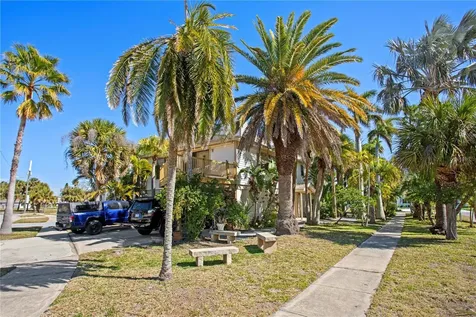879 Eldorado Avenue Clearwater Beach FL 33767
