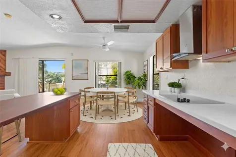 879 Eldorado Avenue Clearwater Beach FL 33767