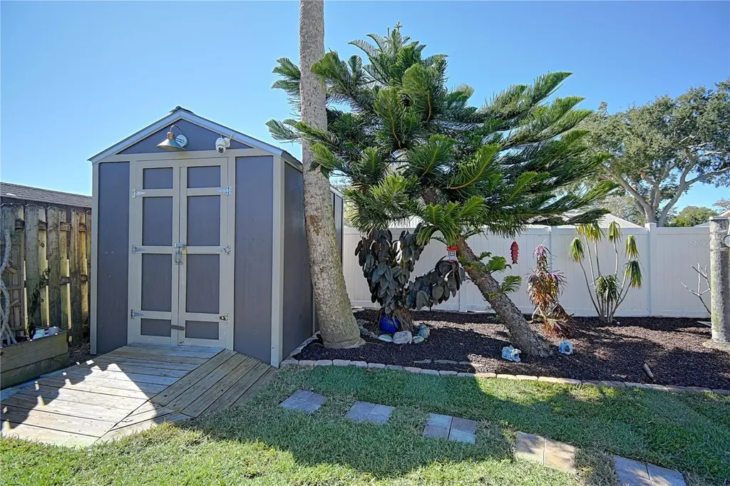 1228 Mardrake Road Daytona Beach FL 32114