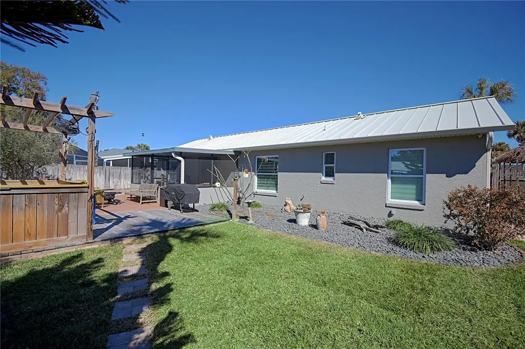 1228 Mardrake Road Daytona Beach FL 32114