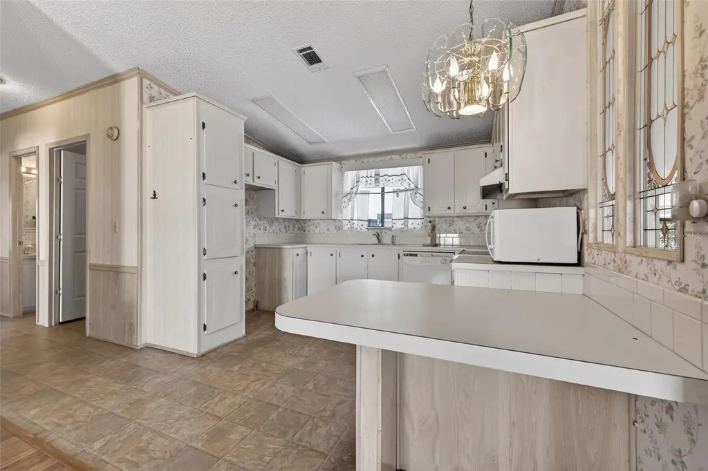 3836 William Hume Drive Zephyrhills FL 33541