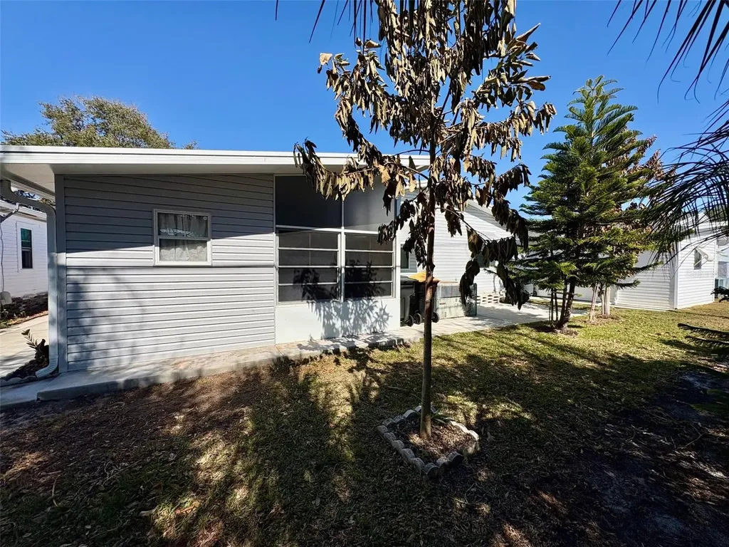 6086 Southern Oaks Drive SE Winter Haven FL 33884