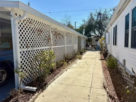 6086 Southern Oaks Drive SE Winter Haven FL 33884