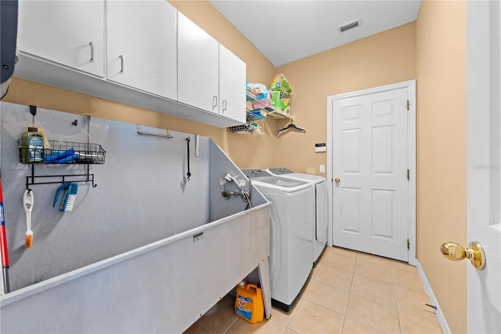 138 Chaucer Avenue Davenport FL 33896