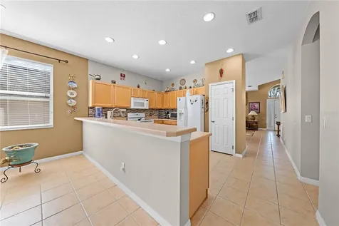 138 Chaucer Avenue Davenport FL 33896
