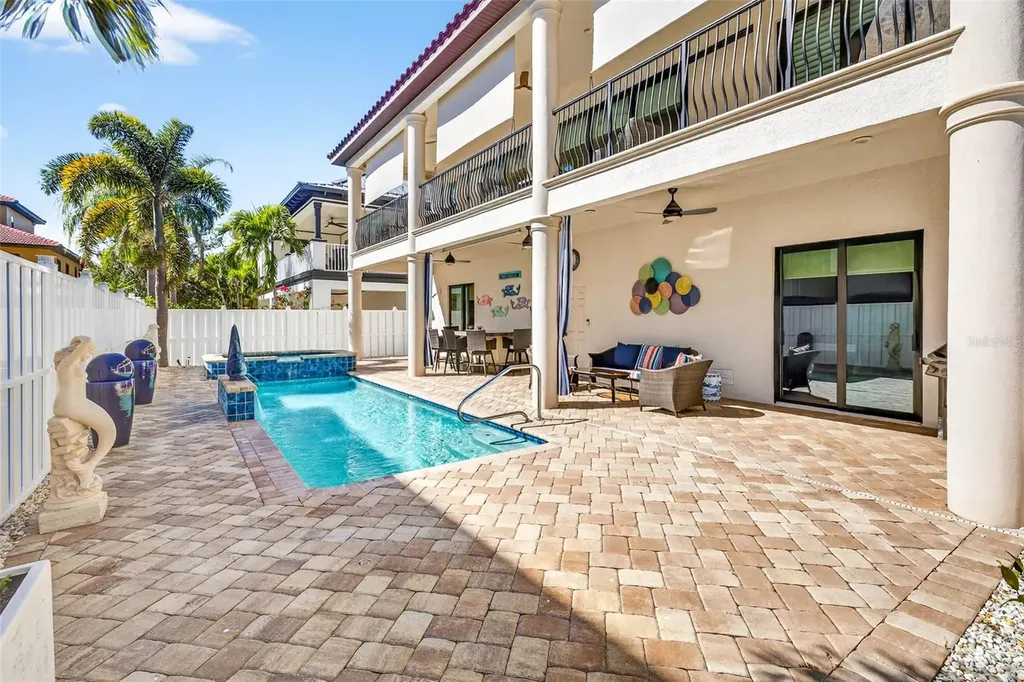 105 Wimbledon Court Redington Shores FL 33708