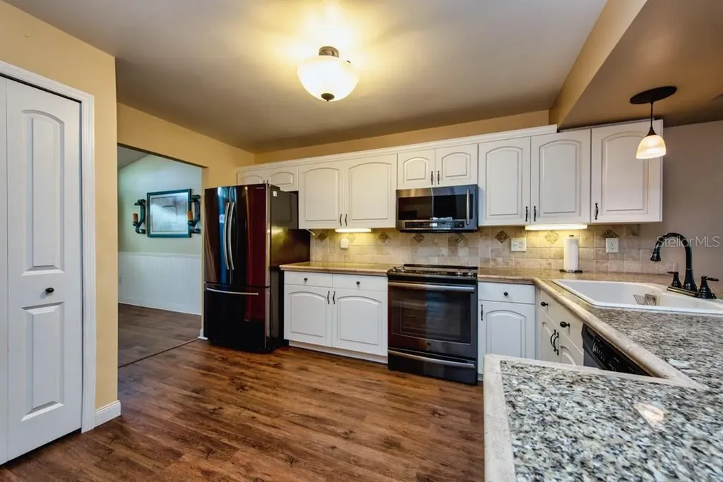 1304 Gangplank Drive Valrico FL 33594