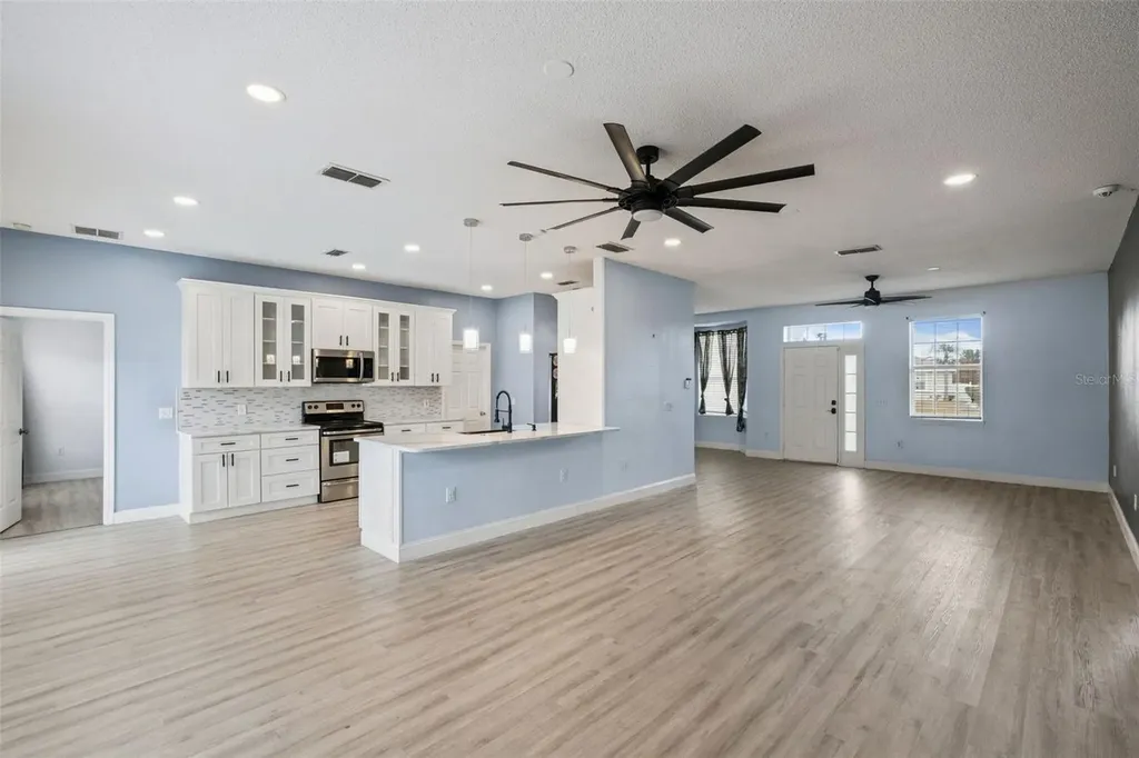 2713 Pearl Court Kissimmee FL 34743